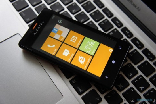 Alcatel One Touch View con Windows Phone 7.8