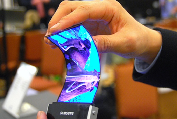 https://www.hd-tecnologia.com/imagenes/articulos/2013/06/Galaxy-Note-III-con-pantalla-AMOLED-flexible.jpg