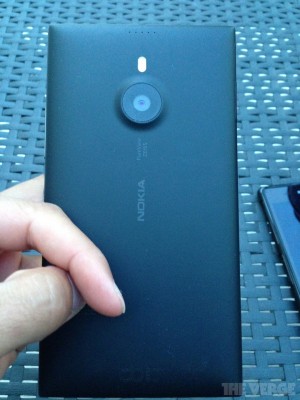 Nokia Lumia 1520 fotografiado 2