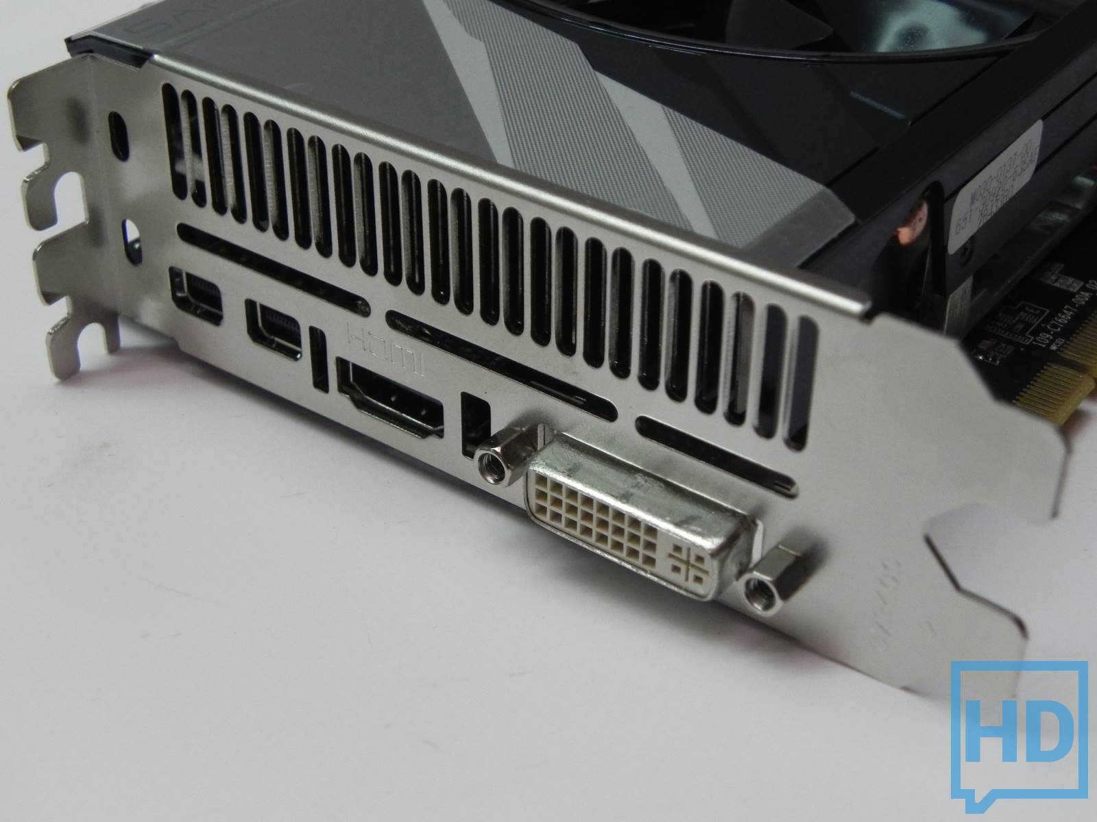 Review Sapphire Radeon R9 285 ITX Compact