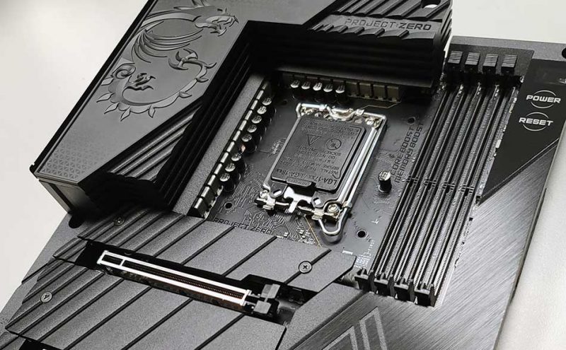 La placa madre MSI Project Zero esconde los conectores con un diseño inusual