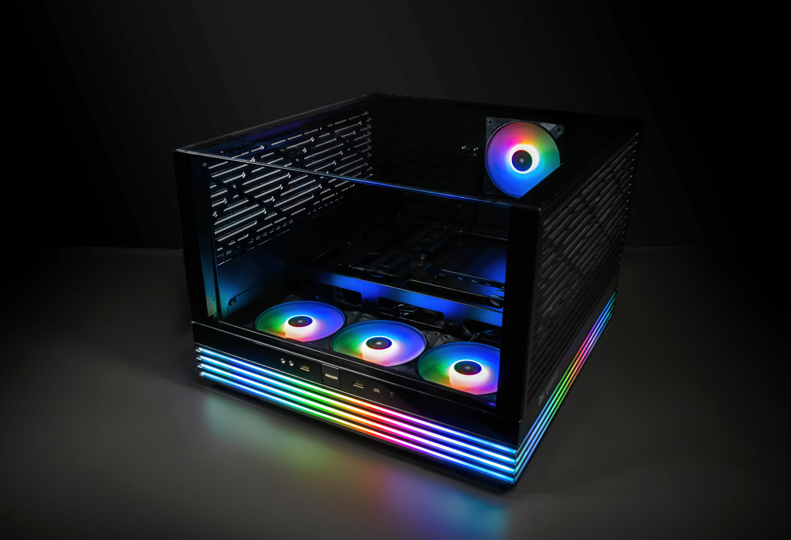 Be quiet presentó sus primeros gabinetes con vista panorámica, los ...