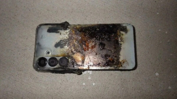 Explota un Galaxy S25 Plus mientras cargaba y genera preocupación