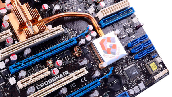 ASUS prepara placas madre ROG de aniversario y registra el misterioso modelo Crosshair 2006