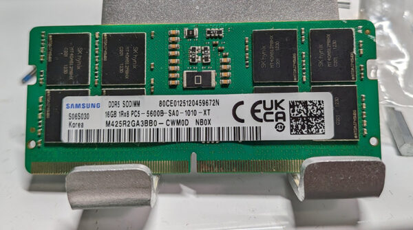Memorias DDR5 falsificadas invaden el mercado con DRAM de plástico mientras los precios siguen subiendo