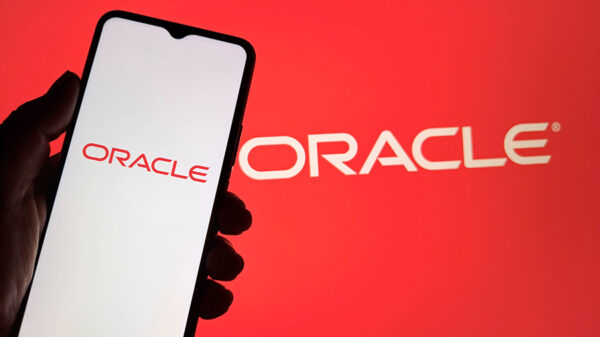 Oracle despide a 30.000 empleados mientras invierte miles de millones en IA