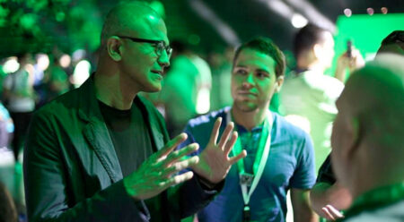 Satya Nadella admite que YouTube monetiza mejor Xbox que la propia Microsoft